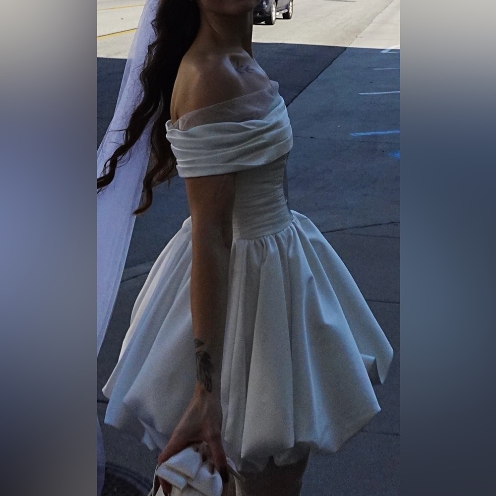 Meshki White Elegant wedding dress